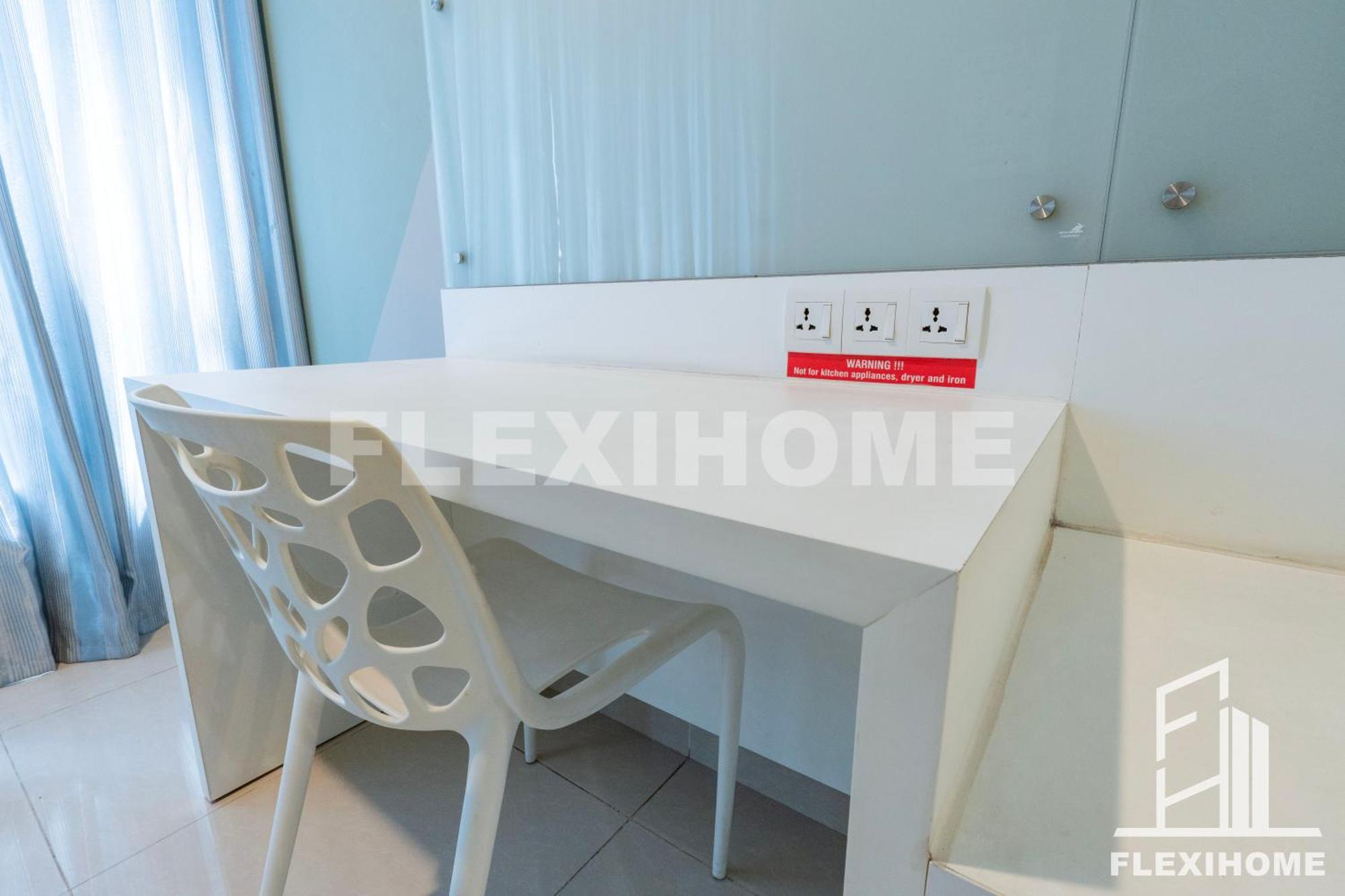 Flexihome Shaftsbury: Day-use Workspace In Apartment Cyberjaya