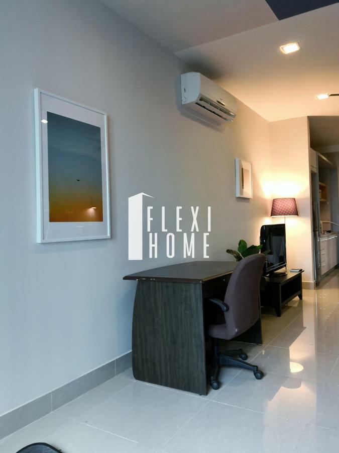 Flexihome Shaftsbury: Day-use Workspace In