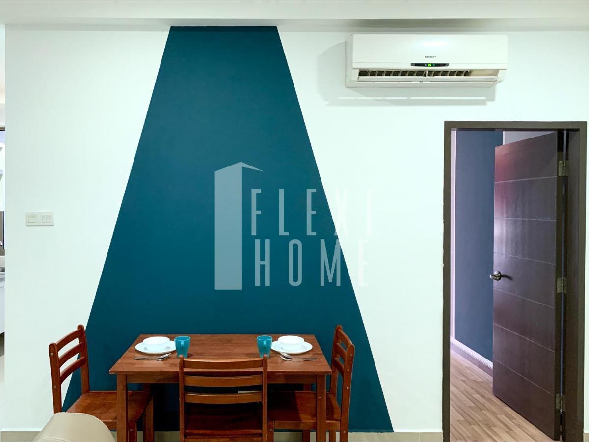Flexihome Shaftsbury: Day-use Workspace In *