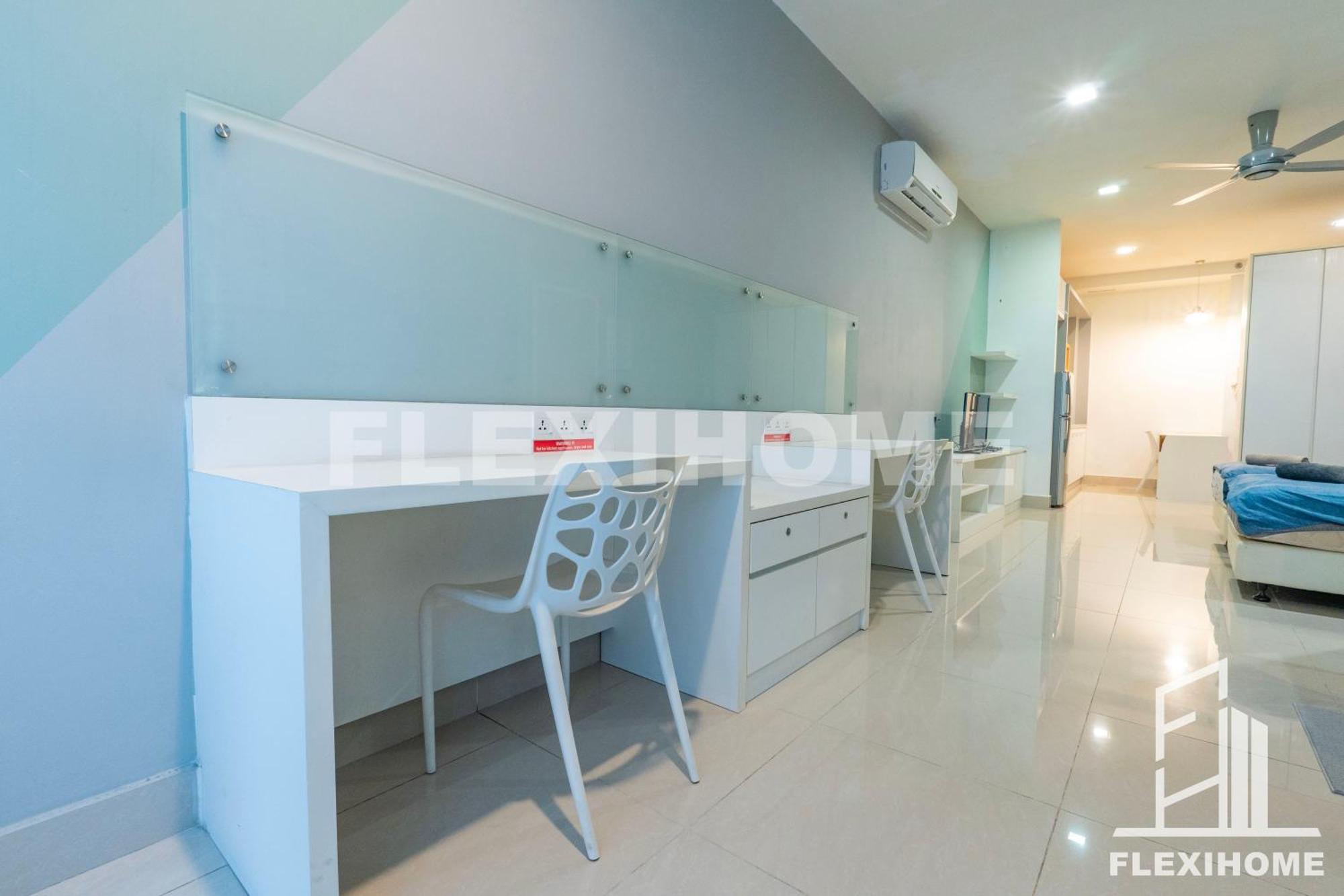 Flexihome Shaftsbury: Day-use Workspace In Cyberjaya