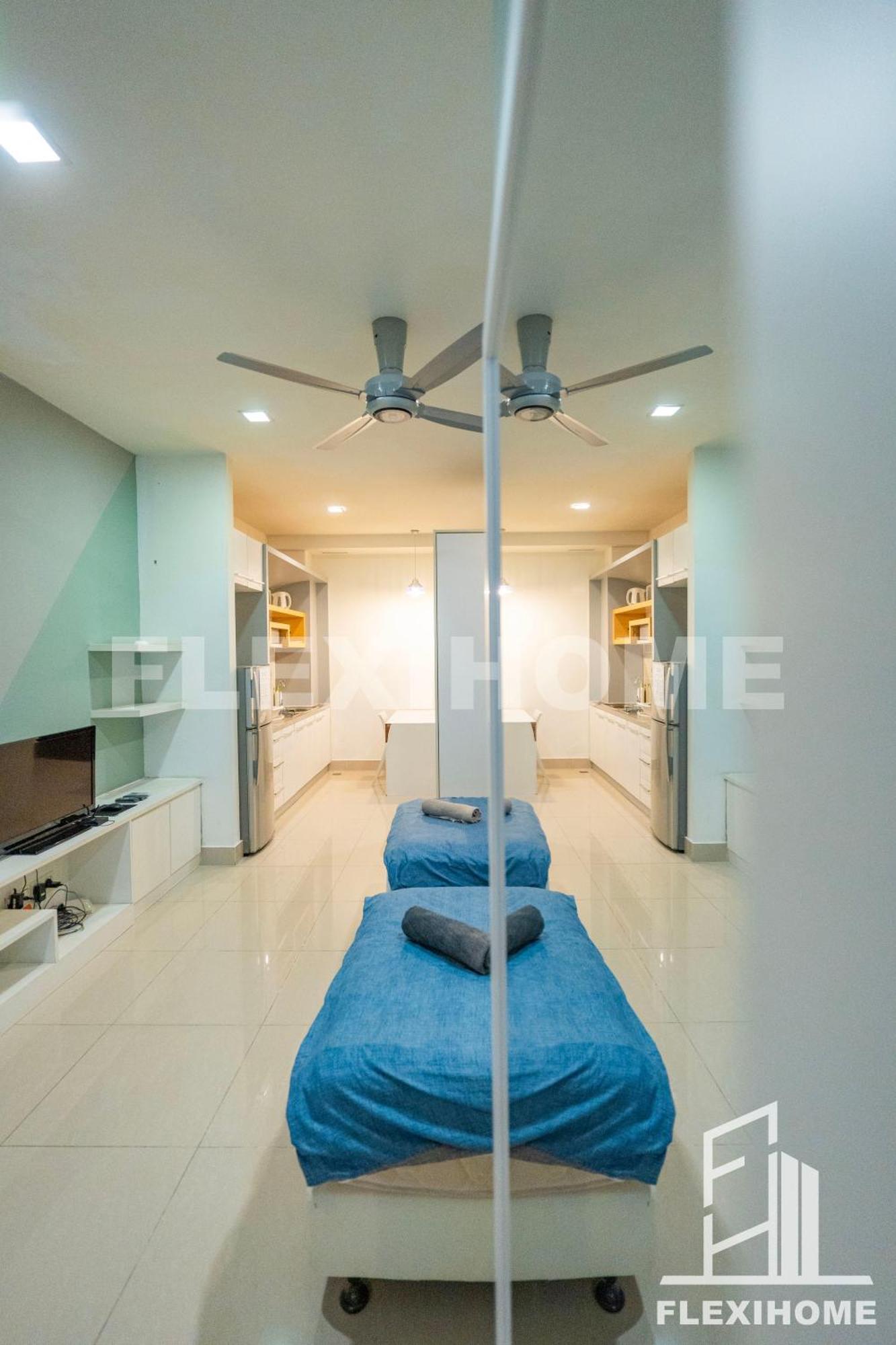 Flexihome Shaftsbury: Day-use Workspace In *