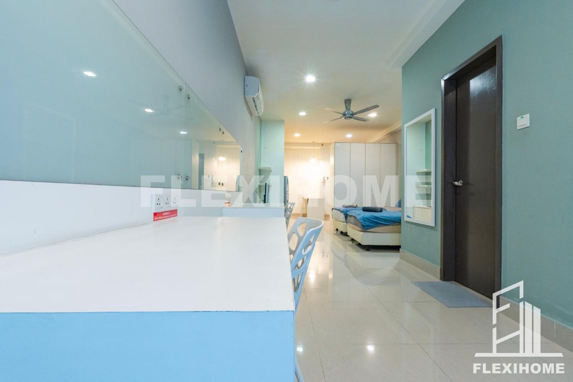 Flexihome Shaftsbury: Day-use Workspace In