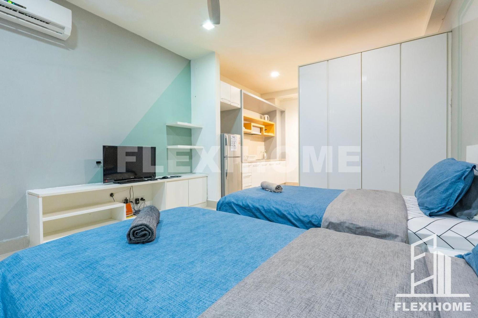 Flexihome Shaftsbury: Day-use Workspace In *