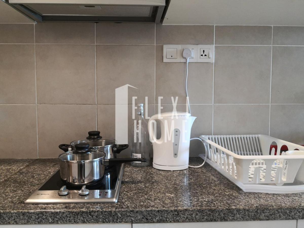 Flexihome Shaftsbury: Day-use Workspace In Apartment Cyberjaya